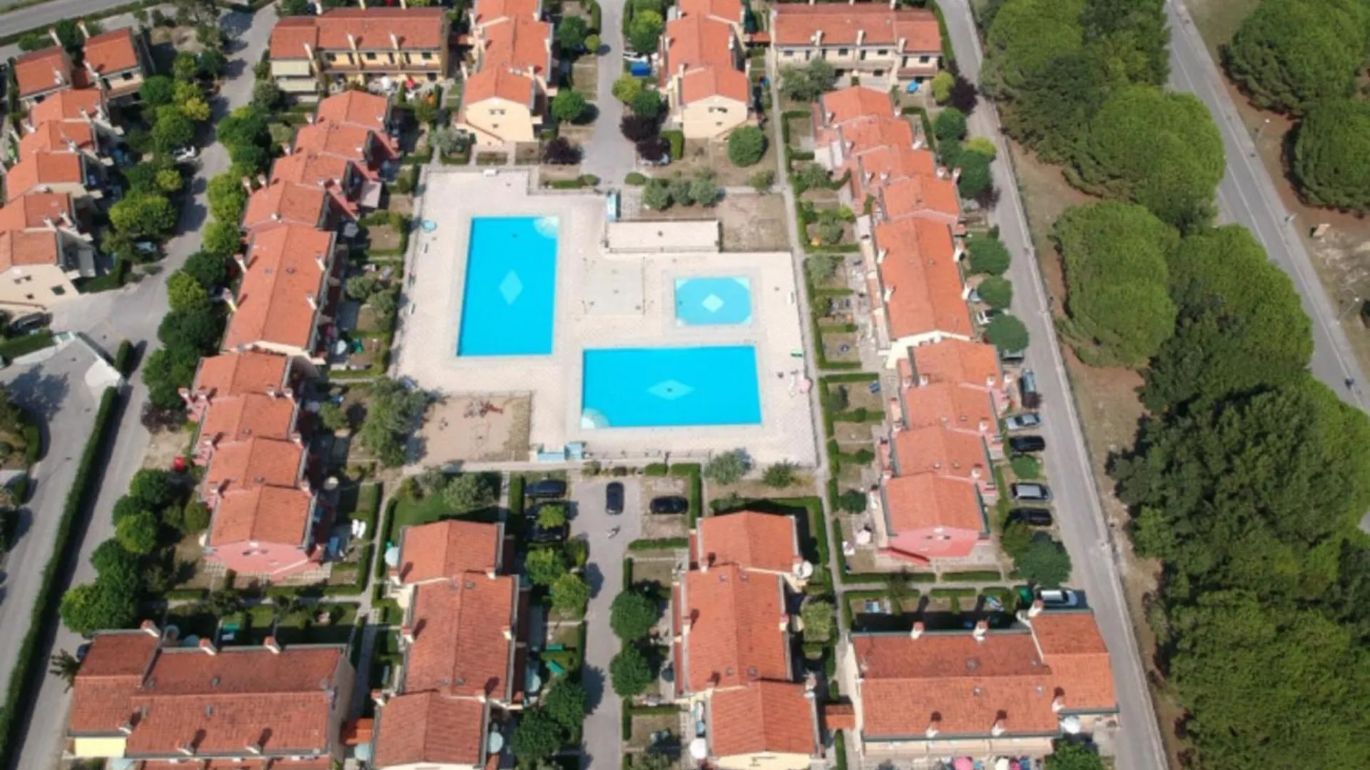 Renovated Villa With Garden And Pool Access Bibione