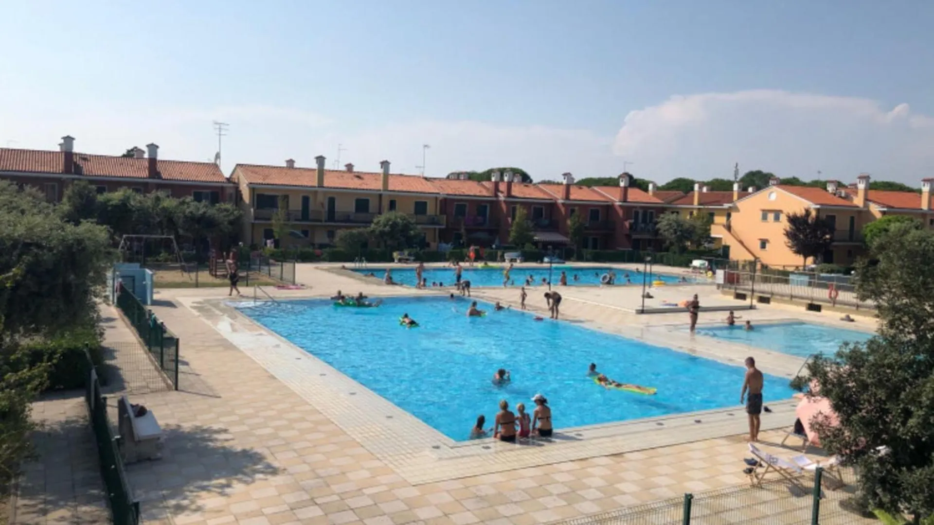 Renovated Villa With Garden And Pool Access Bibione